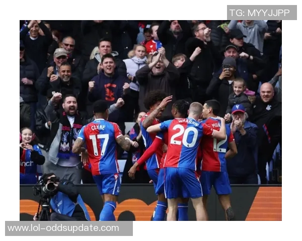 中超精彩对决曼城与巴黎圣日耳曼战成平局乌龙球引发全场热烈反响