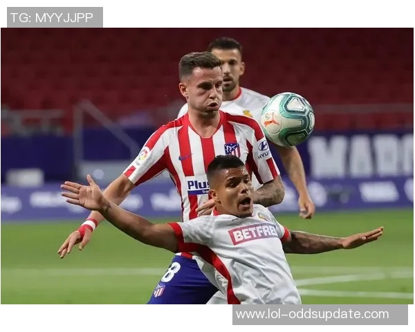 世界杯激情四溢那不勒斯5-0横扫马竞引发争议判罚热议