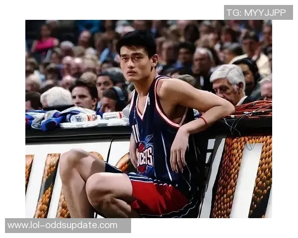 姚明老板进门引发热议球迷期待新赛季精彩表现与球队发展规划