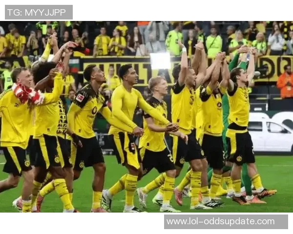 英超激战：多特蒙德险胜热刺神扑时刻成比赛转折点