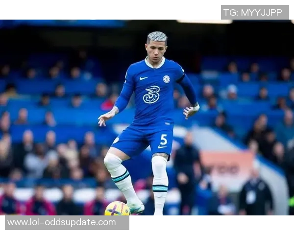 英超激战:那不勒斯凭乌龙球险胜本菲卡全场沸腾 英超激战:那不勒斯凭乌龙球险胜本菲卡全场沸腾