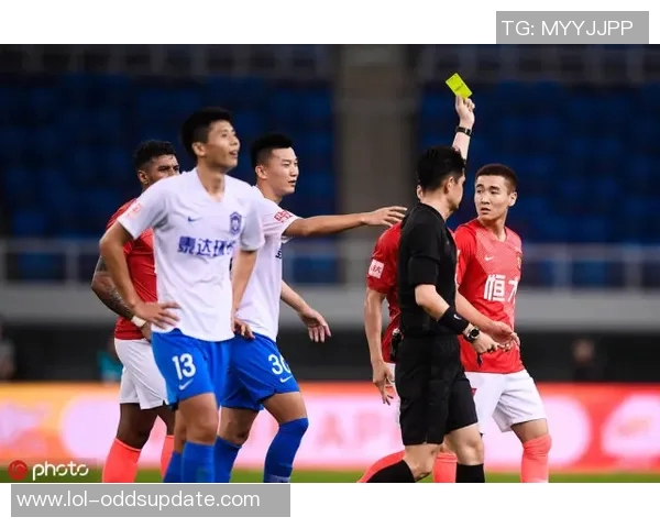 世界杯激战巴萨逆转国米争议判罚引发全场热议 世界杯激战巴萨逆转国米争议判罚引发全场热议